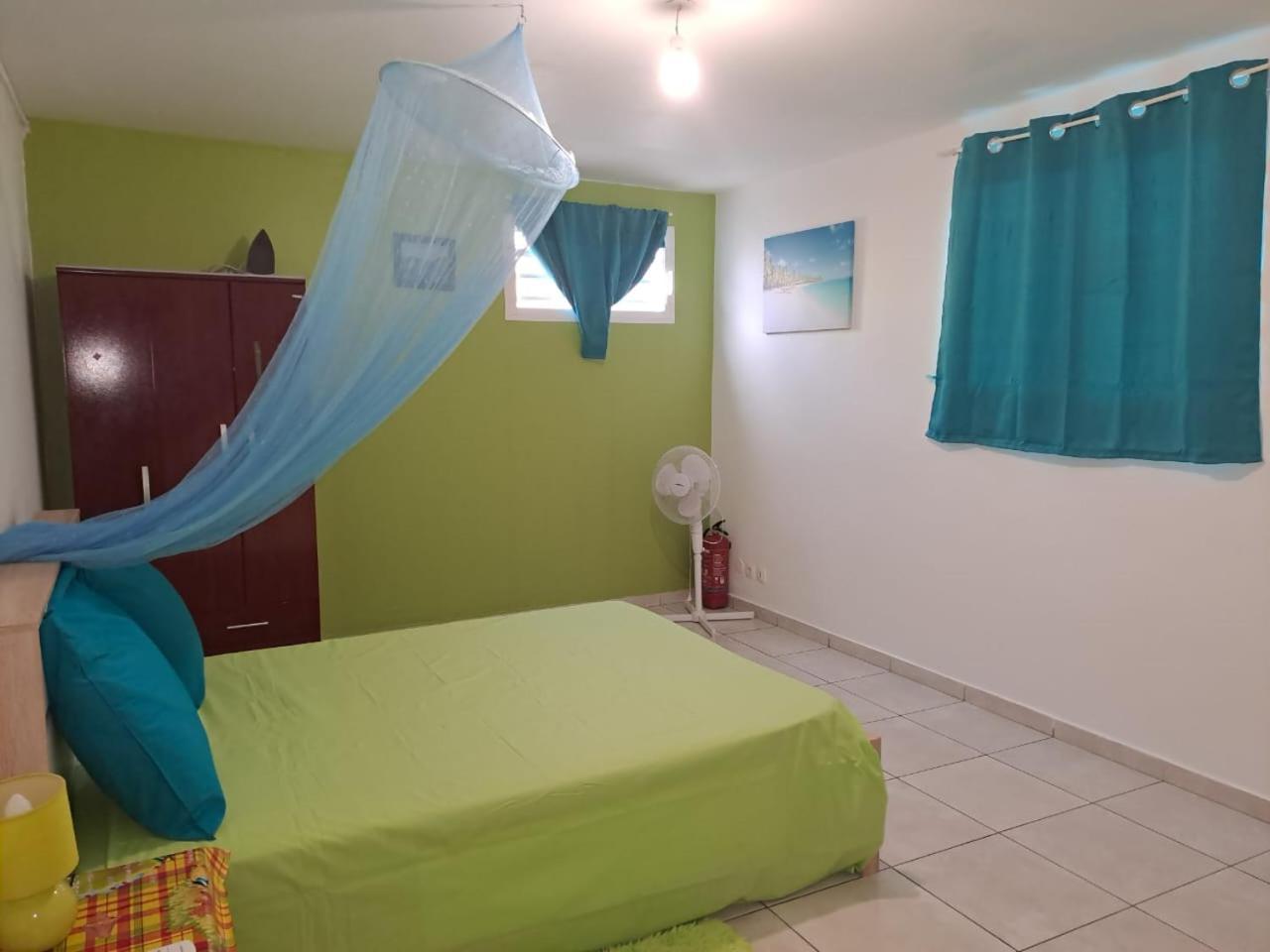 La Casa Binecha Avec Jacuzzi Villa Baillif Kültér fotó