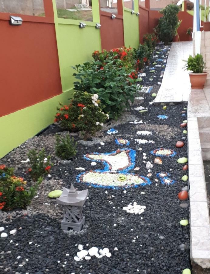 La Casa Binecha Avec Jacuzzi Villa Baillif Kültér fotó