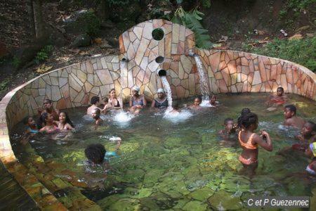 La Casa Binecha Avec Jacuzzi Villa Baillif Kültér fotó
